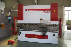Plegadora hidráulica CNC u 40T