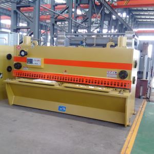 10 মিমি জলবাহী Guillotine গা থেকে লোম ছাঁটা মেশিন