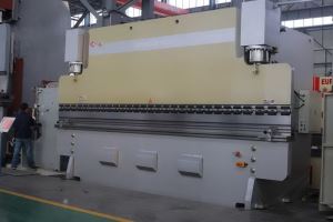 জলবাহী প্রেস ব্রেক Yawei 500Ton