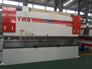 4 অক্ষ সিএনসি জলবাহী প্রেস ব্রেক 100 টন